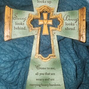 Source Unknown Green and Gold Inspirational Wall Cross